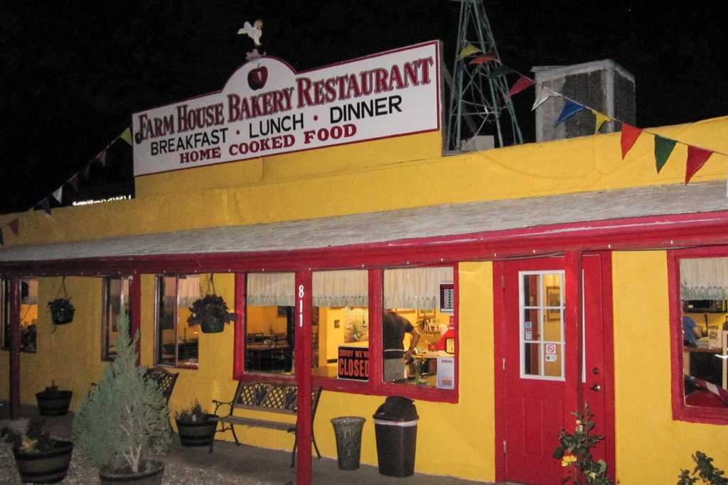 Saguaro: Farmhouse Restaurant in Benson