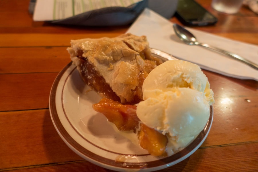 Crater Lake: Peach Pie from Beckie's Cafe