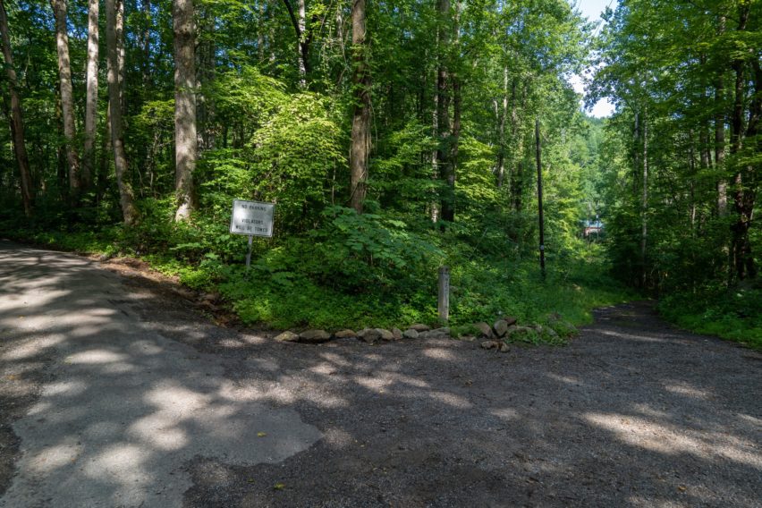 Shenandoah: Nicholson Hollow Trailhead to the Right on Nethers Road