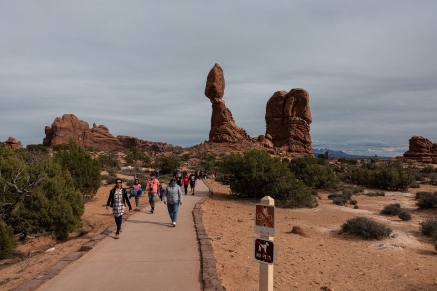 Arches: Hiking to Balanced Rock
