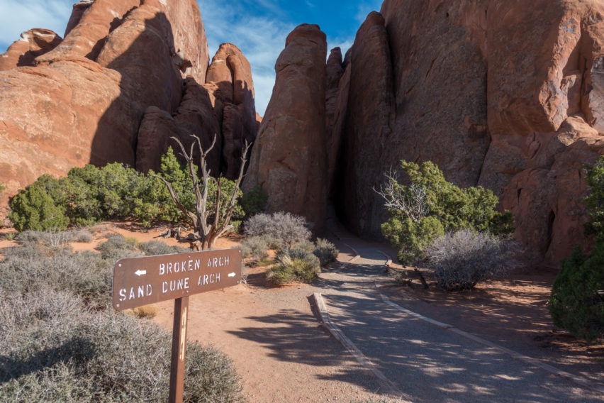 Arches: Intersection of Broken Arch and Sand Dune Arch Trails
