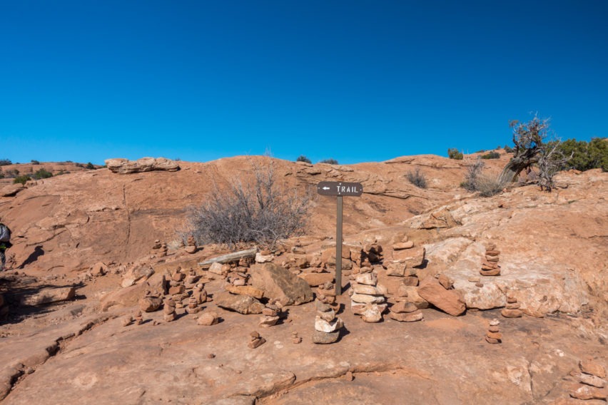Arches: Trail Sign at the Top of the Slope on Delicate Arch Trail
