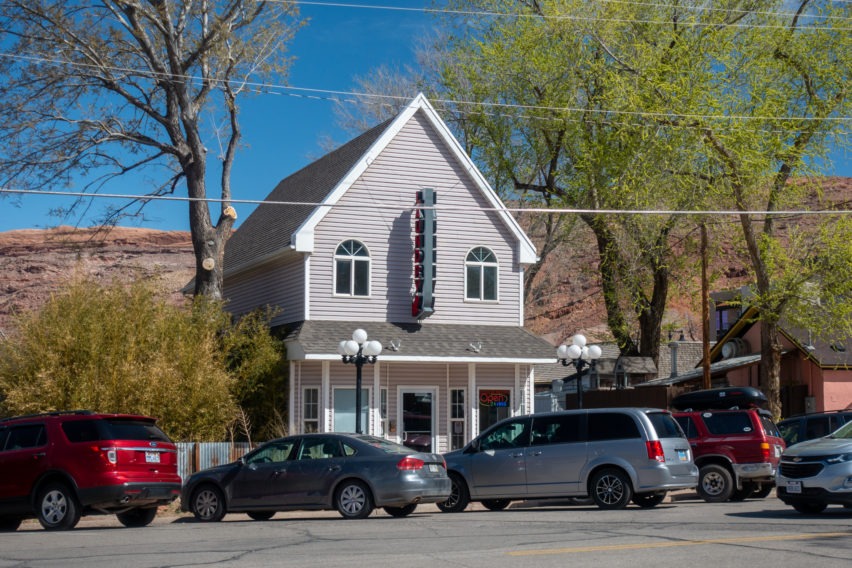 Arches: Laundry Express in Moab