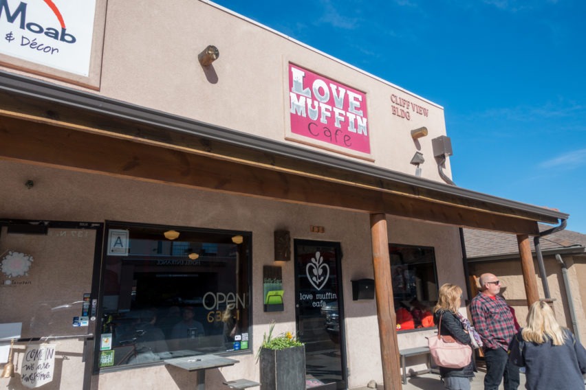 Arches: Outside Love Muffin in Moab